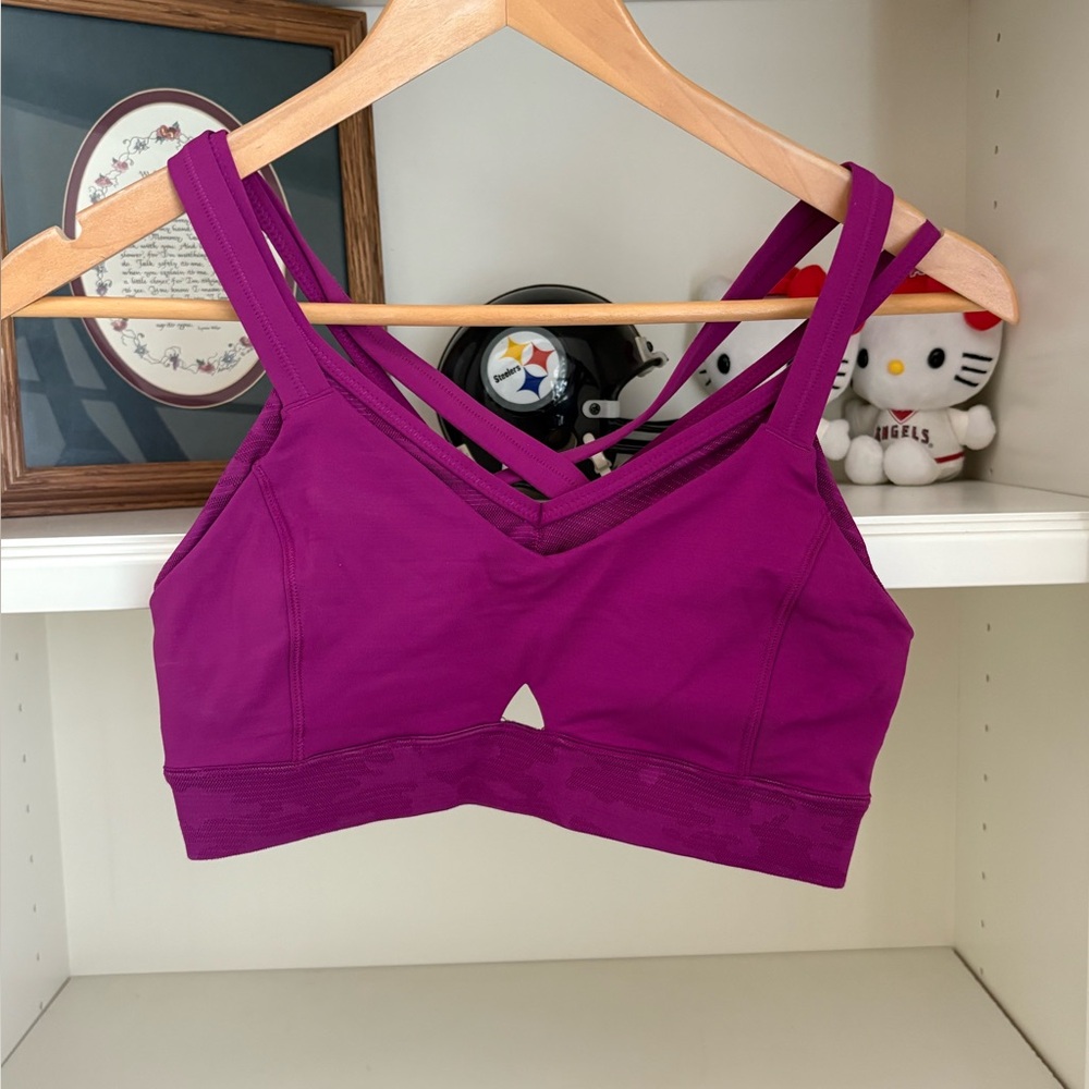 Lululemon Criss-Cross Back fuschia camo print Bra 6